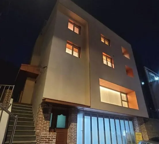 Palmtree Myeongdong 101 * Seoel